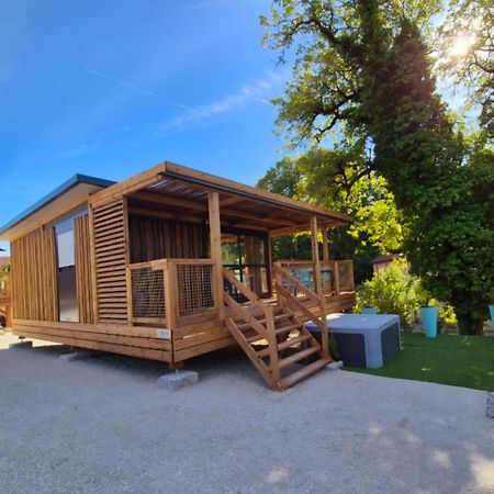 Les Lodges D'Emeraude Maisod Экстерьер фото